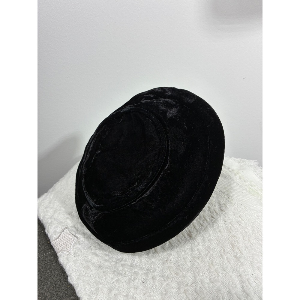 Vintage 1940s 50s Black Velvet Platter Tilt Hat Womens New Look Cocktail